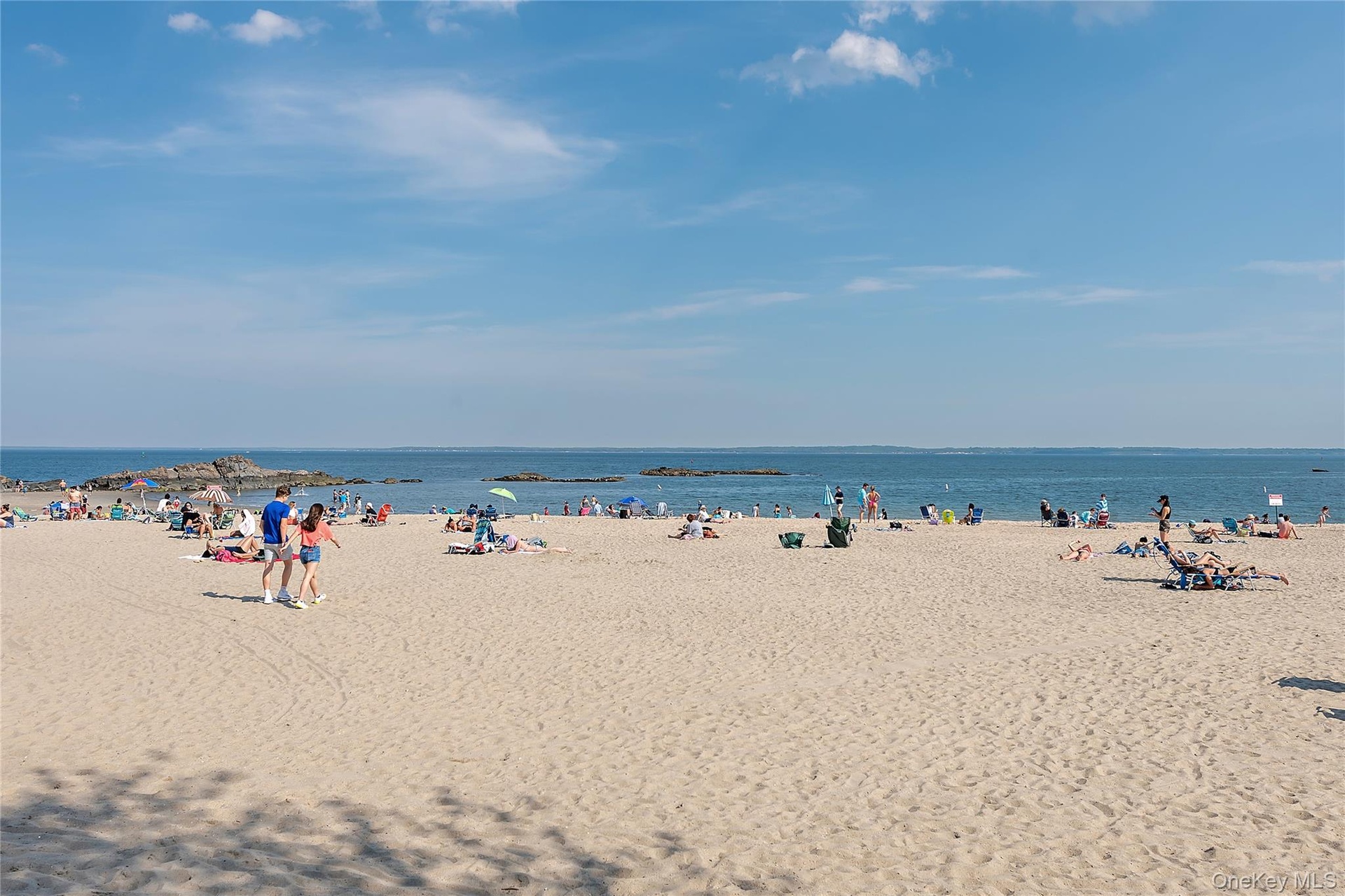 Rye Town Beach - One Block Away!