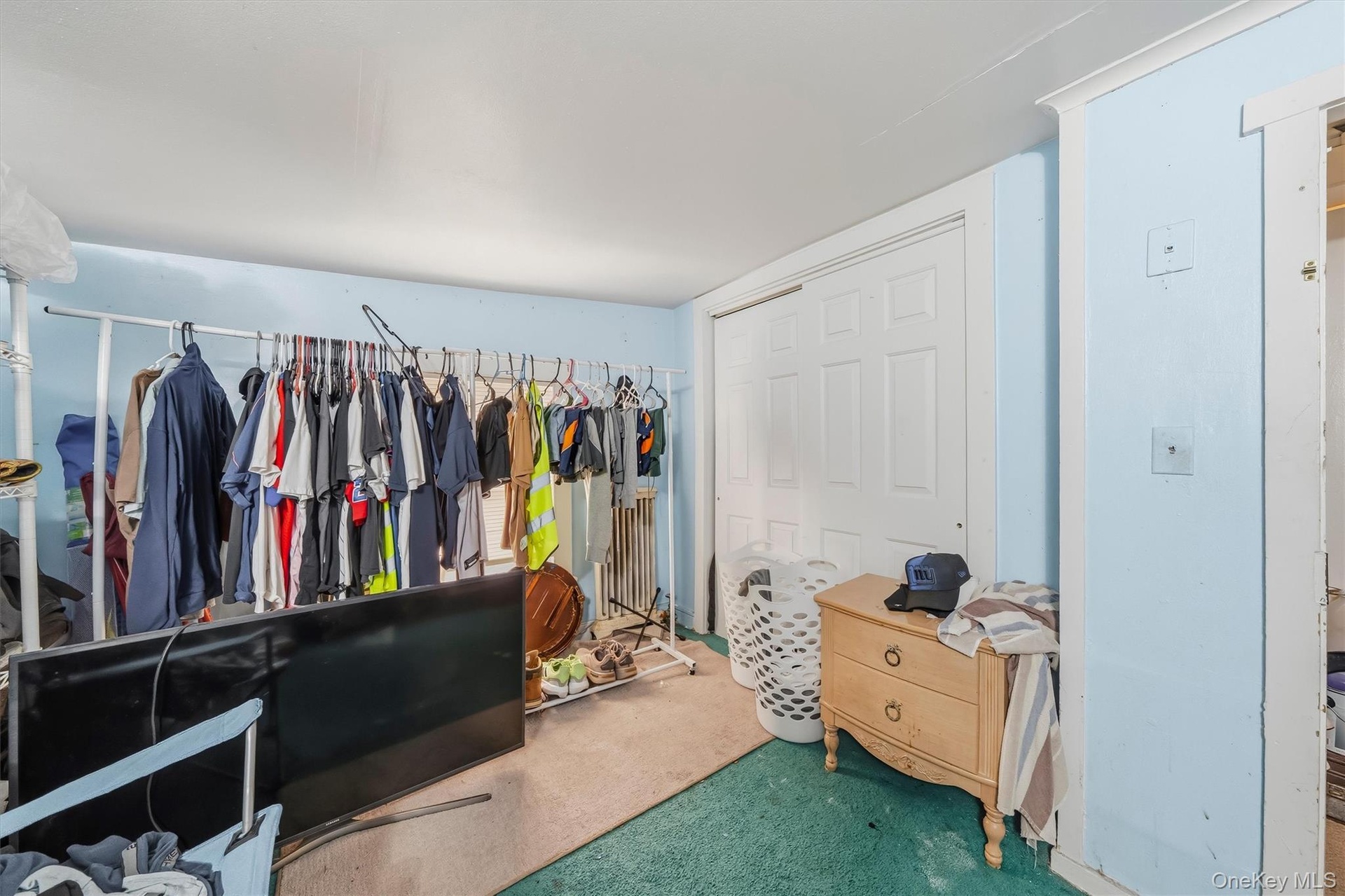 MAIN HOUSE - Fourth bedroom with flexible space for a variety of uses.