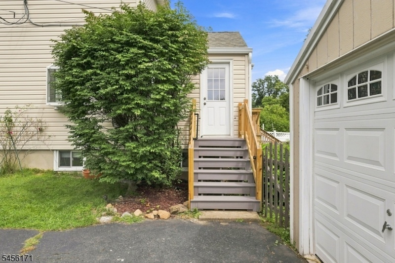 Side Entrance to Kitchen