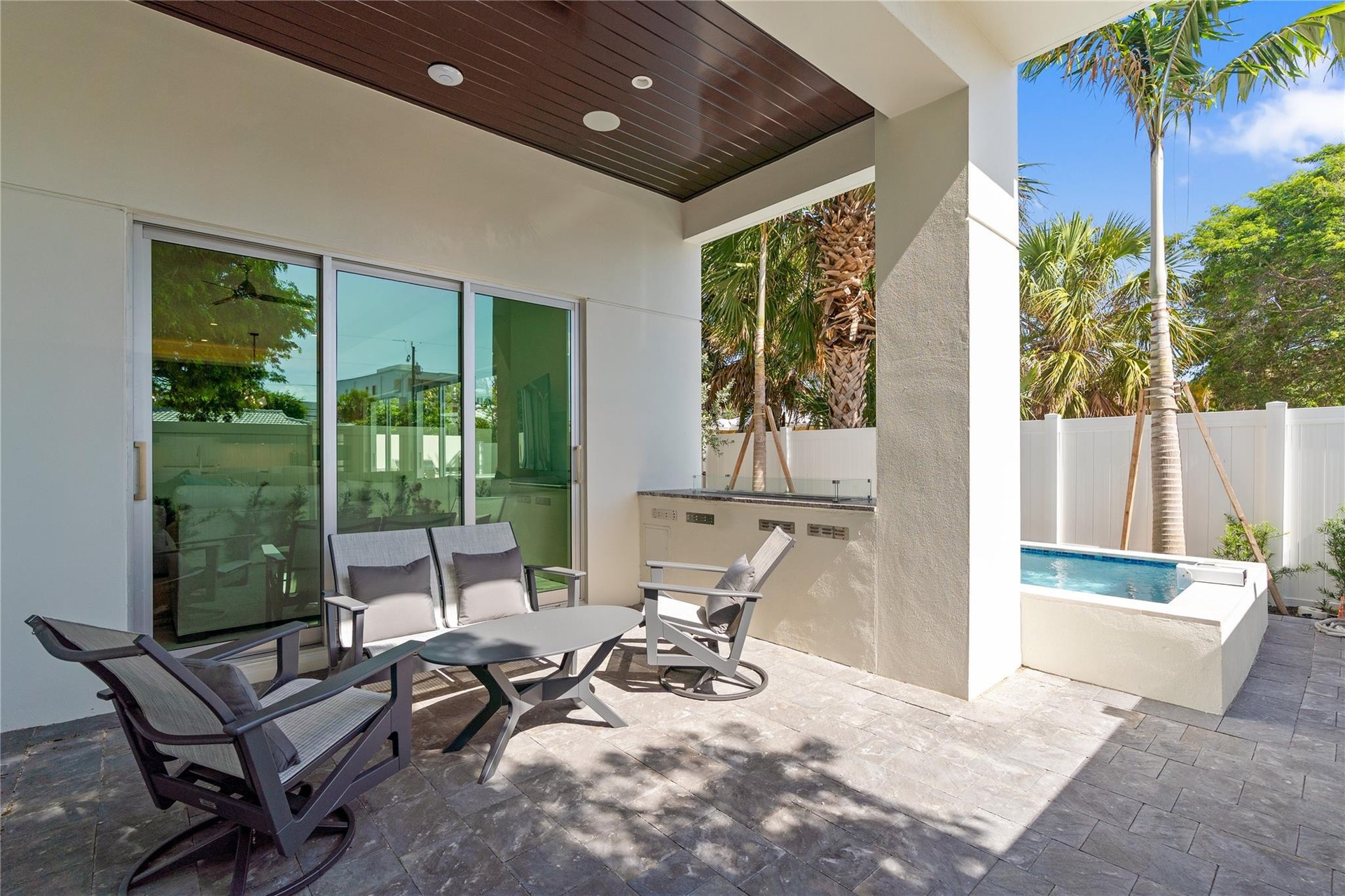 A remarkable luxury townhome rental that redefines upscale living in the heart of Lauderdale By The Sea. This beautifully designed 3,027 sq. ft reside