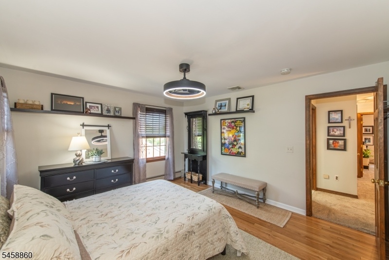 Br # 2 w/ hardwood w/i closet