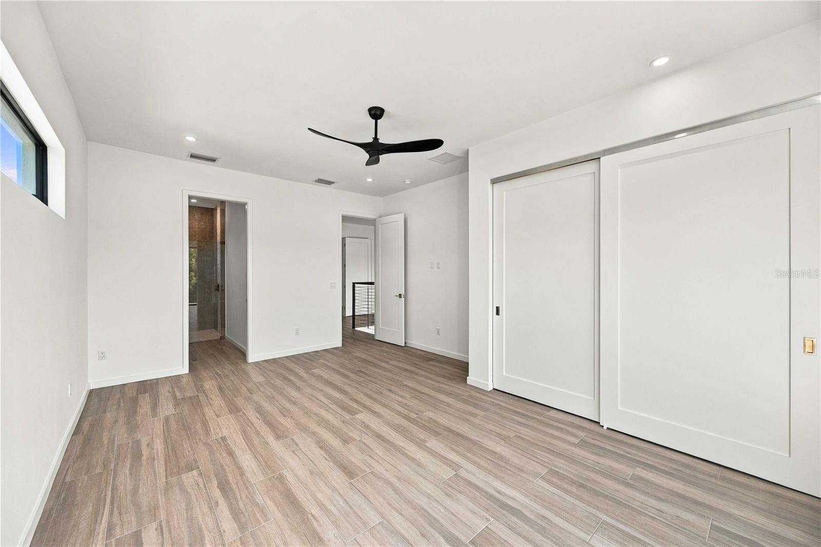 Upstairs 5th bedroom & bath