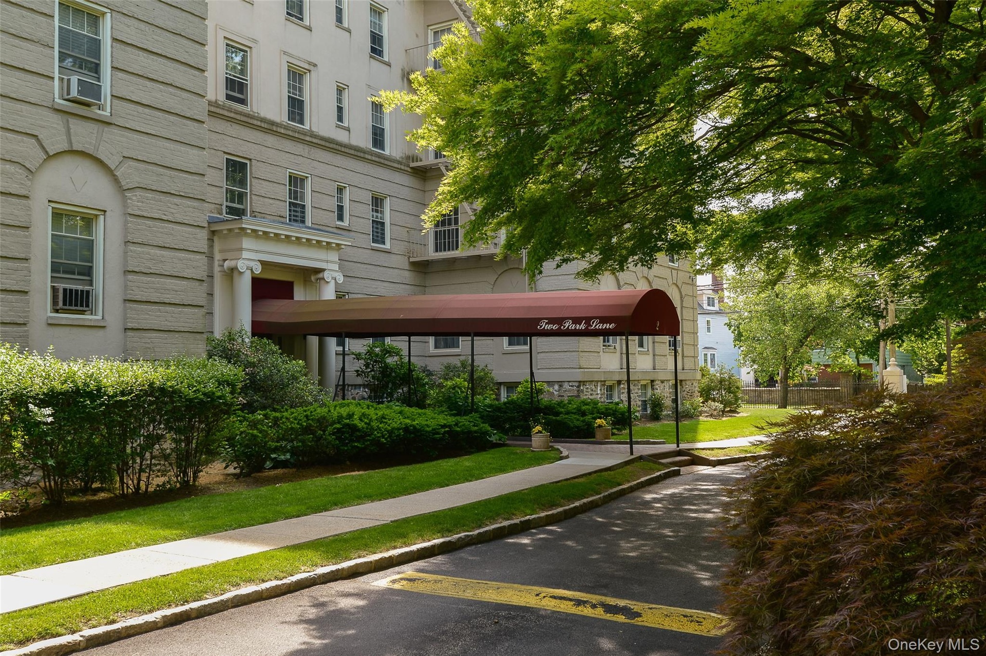 2 Park Lane - Building Entrance