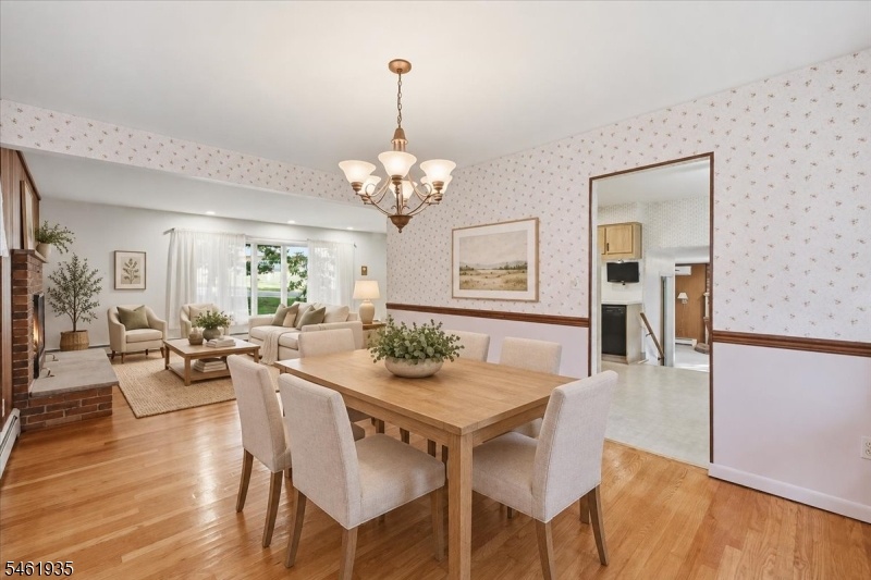 Dining Room Virtually Staged