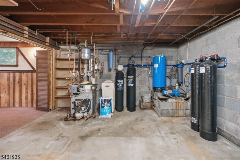 Unfinished basement area