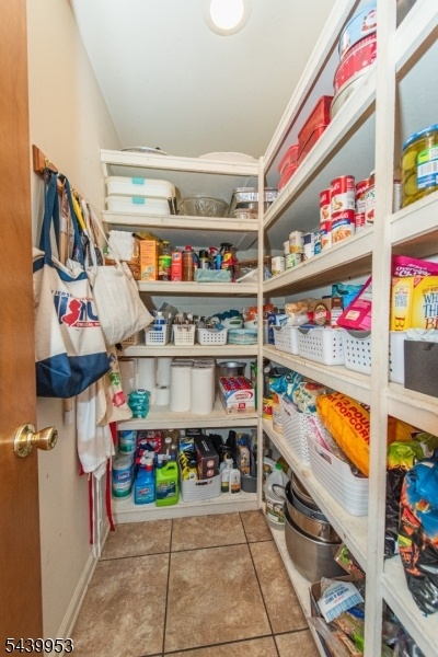 Walk-in  Chef Pantry
