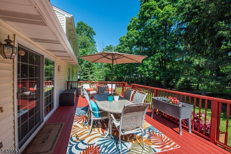 Deck off Family Room
