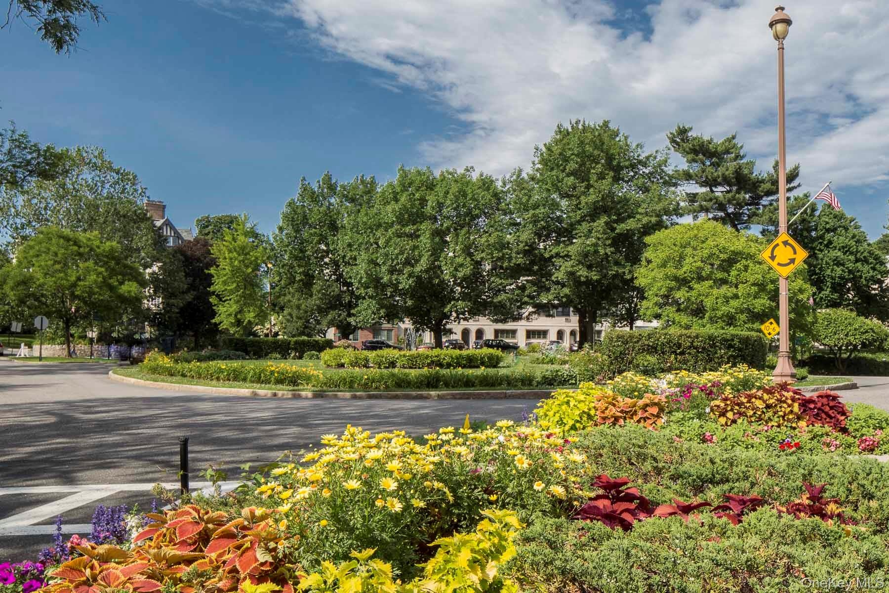 Traffic circle in front of the Presbyterian Hospital Westchester and Studio Arcade