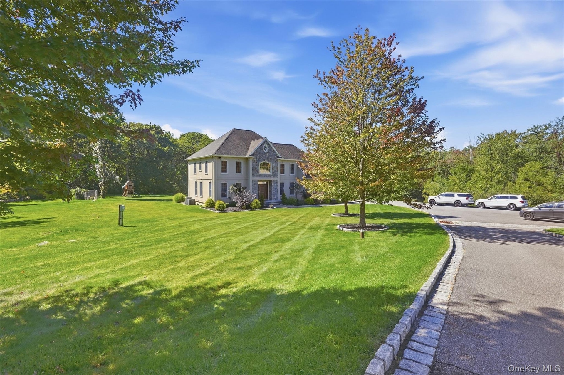 Driveway leading to house