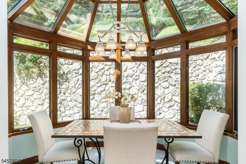 Breakfast room
