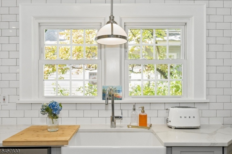 Gorgeous backsplash