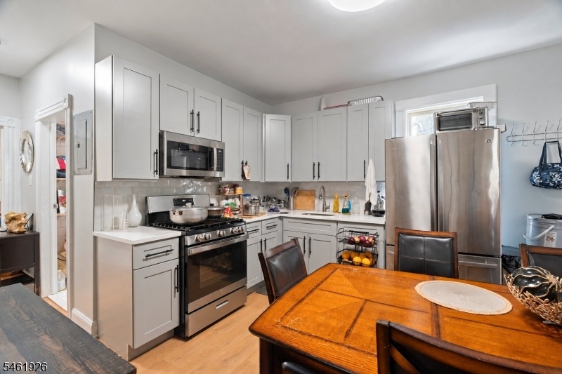 Kitchen 1
