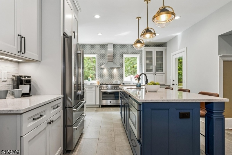 Premium stainless appliances