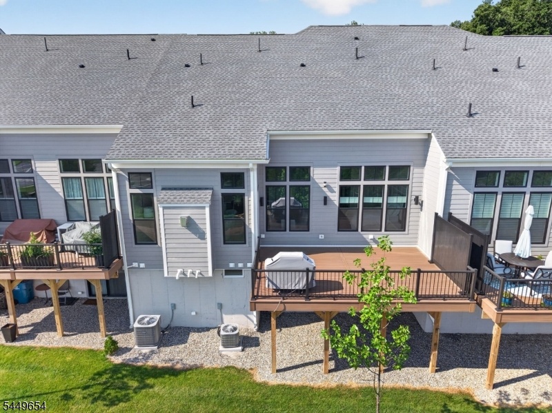 Deck View