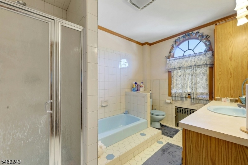 2nd Floor Bath