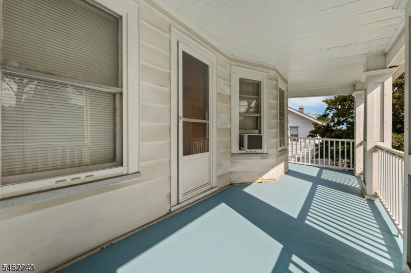 2nd floor porch