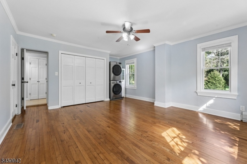 Double and single closets