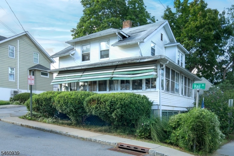 Front Corner property