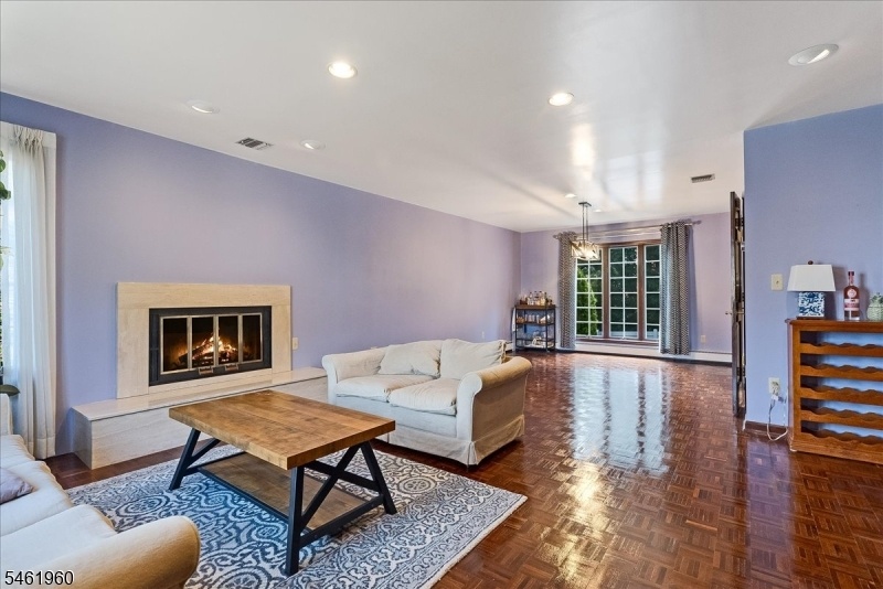 Living Room/Dining Room