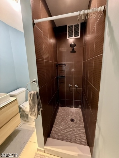 2nd Fl Bath Cust Shower
