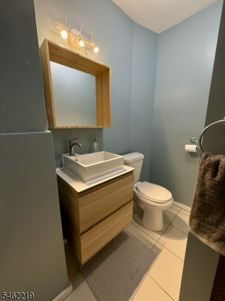 2nd Fl Bath