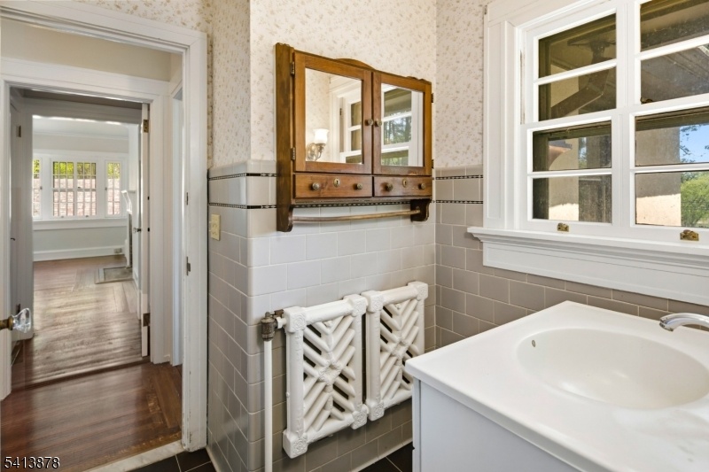 Dual Access Bath