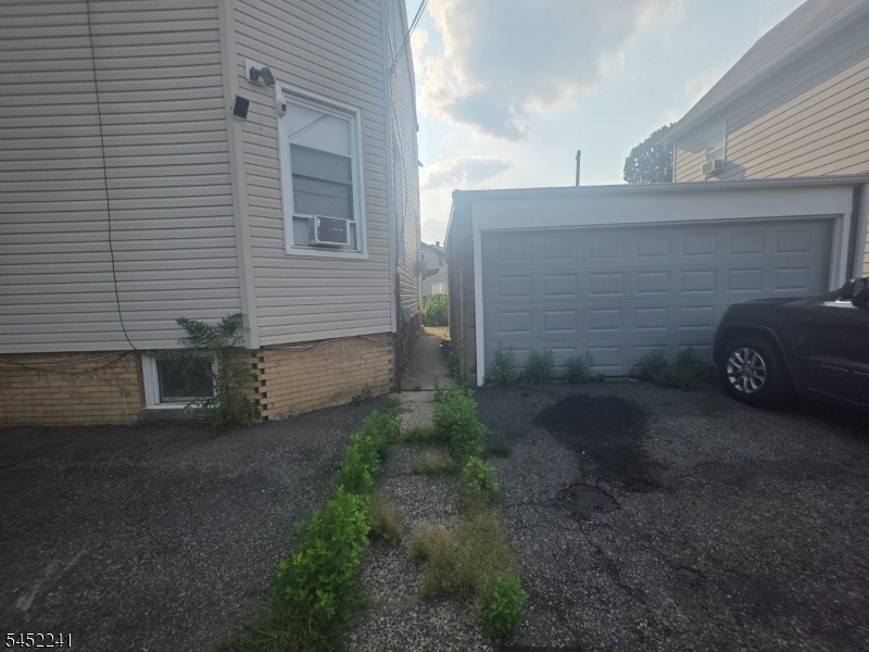 Garage Ally way