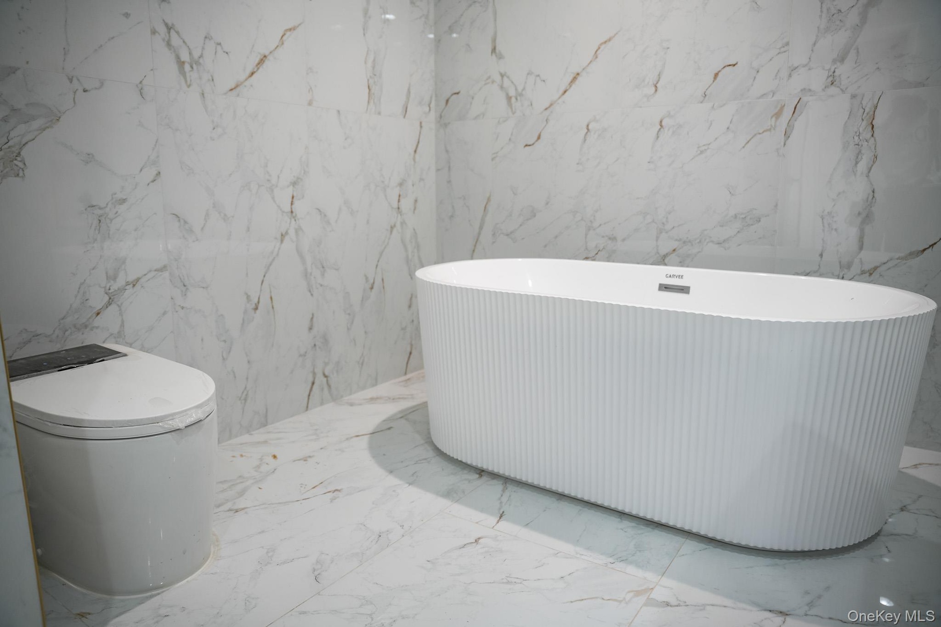 Primary Room Bathroom
