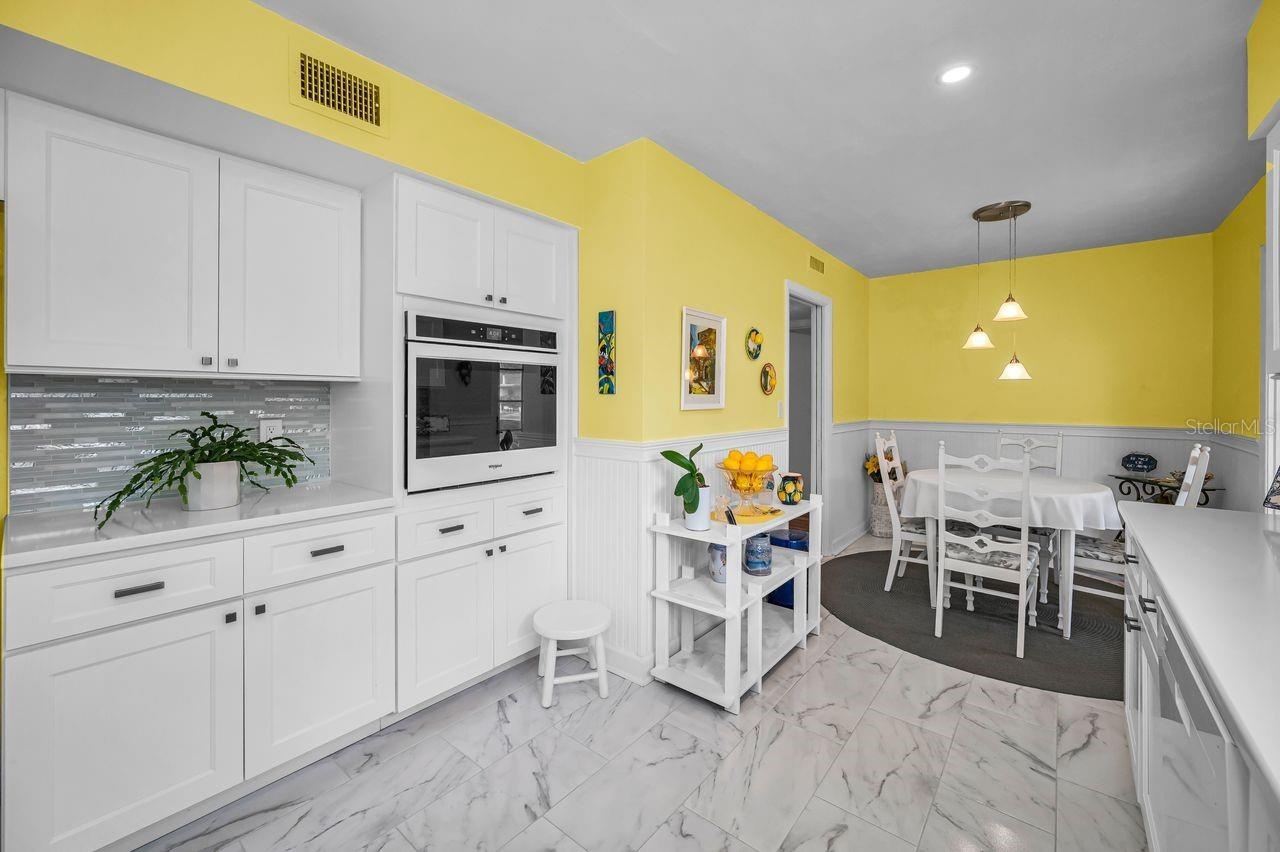 Kitchen has eat-in space