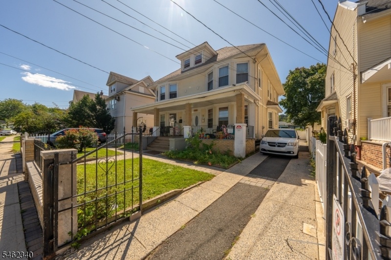 Duplex side by side Chilton St