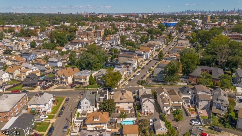 Duplex side by side Chilton St