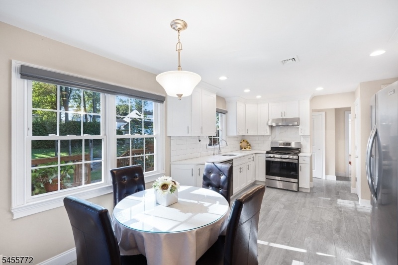 Eat in Kitchen