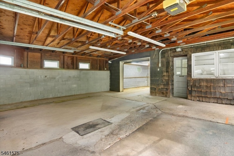 Garage Area