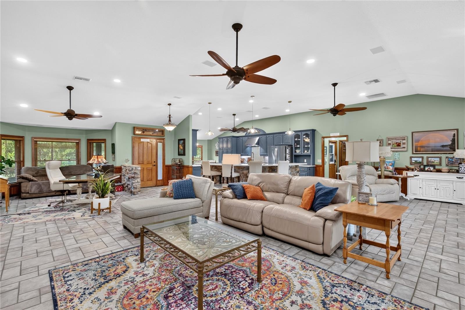 living room / office / kitchen