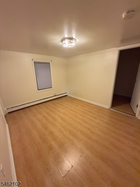 Alyea#2 Bedroom1