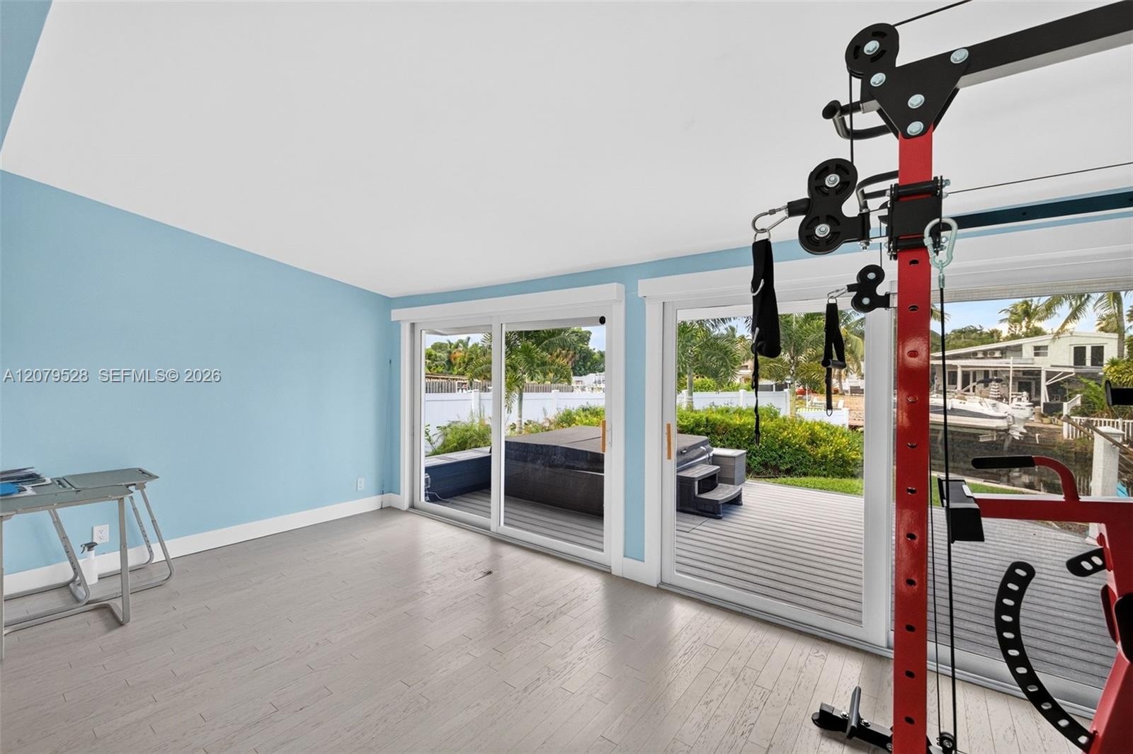 Florida Room, can be used as a bonus room, library, office, reading area, gym