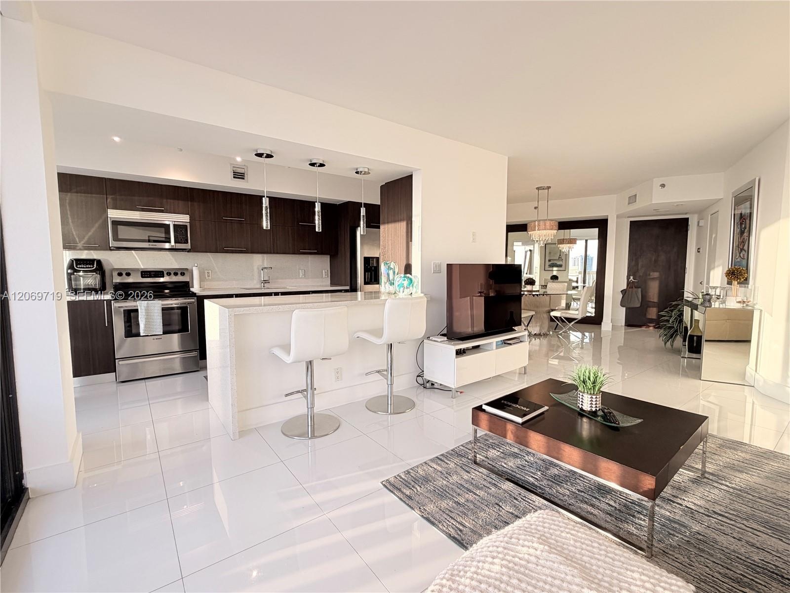 Open Connection from Living Room to Kitchen with countertop