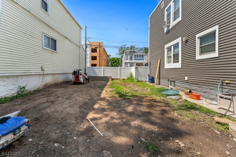 60 Welland Ave, Irvington, NJ