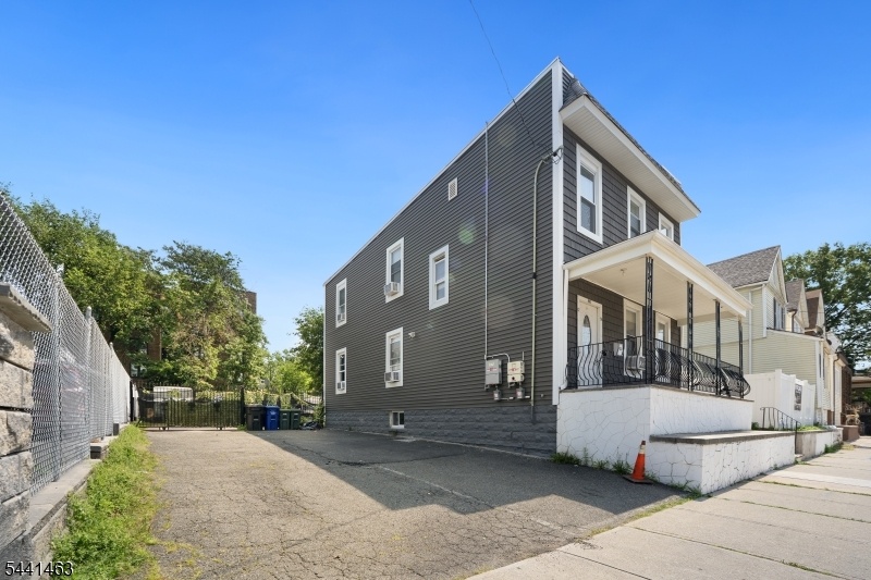 60 Welland Ave, Irvington, NJ