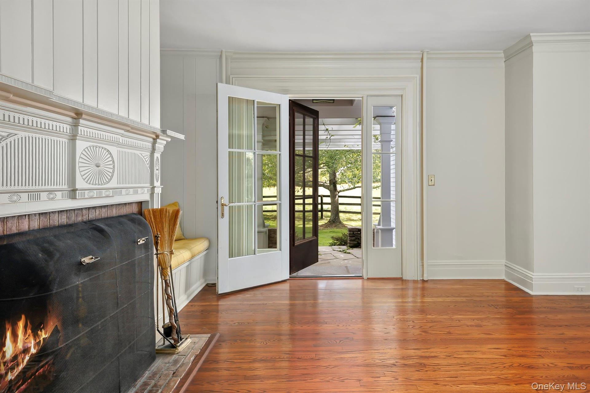 Living Room looking out to Stone Terrace
