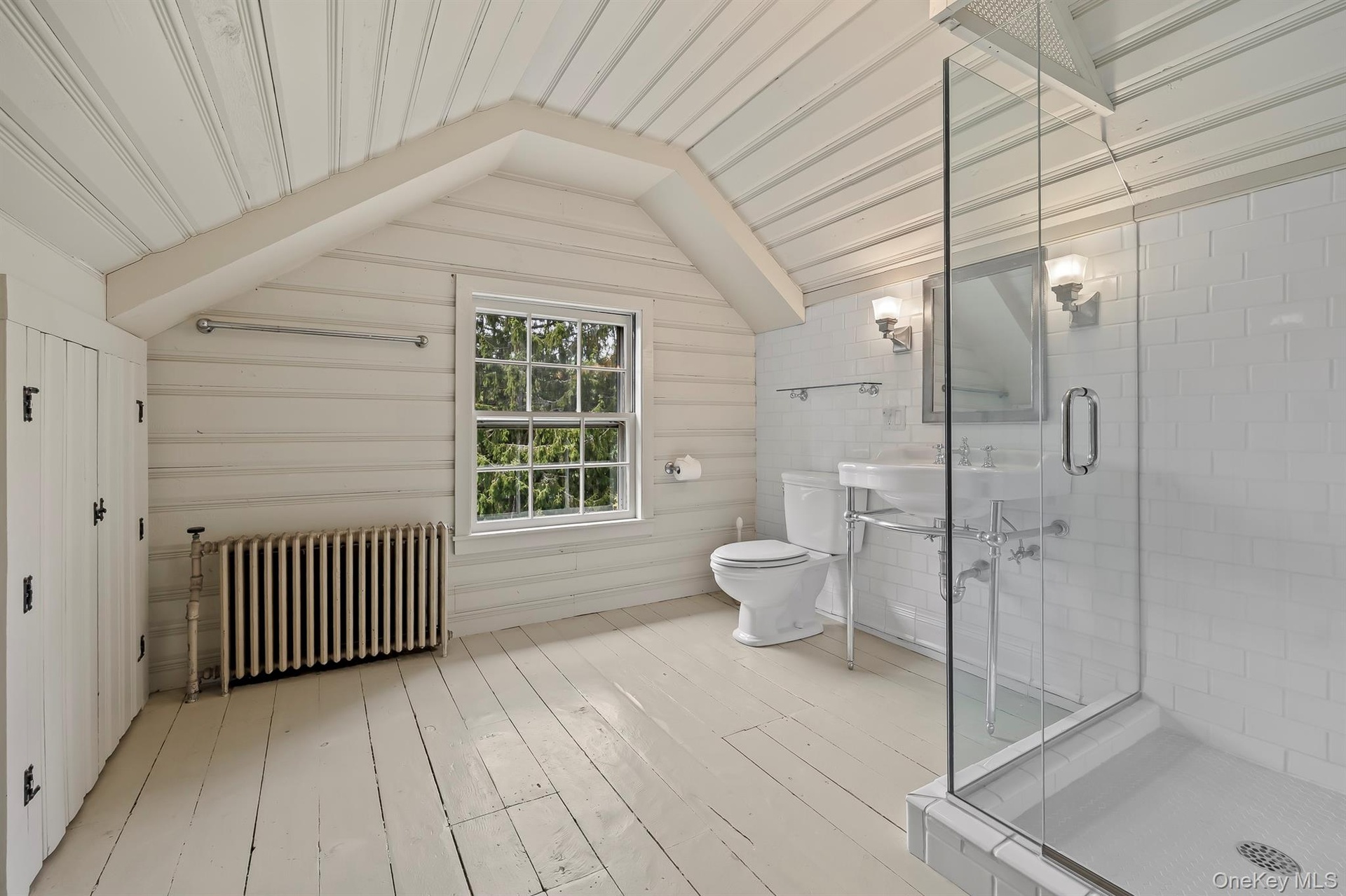 Third Floor Full Bath