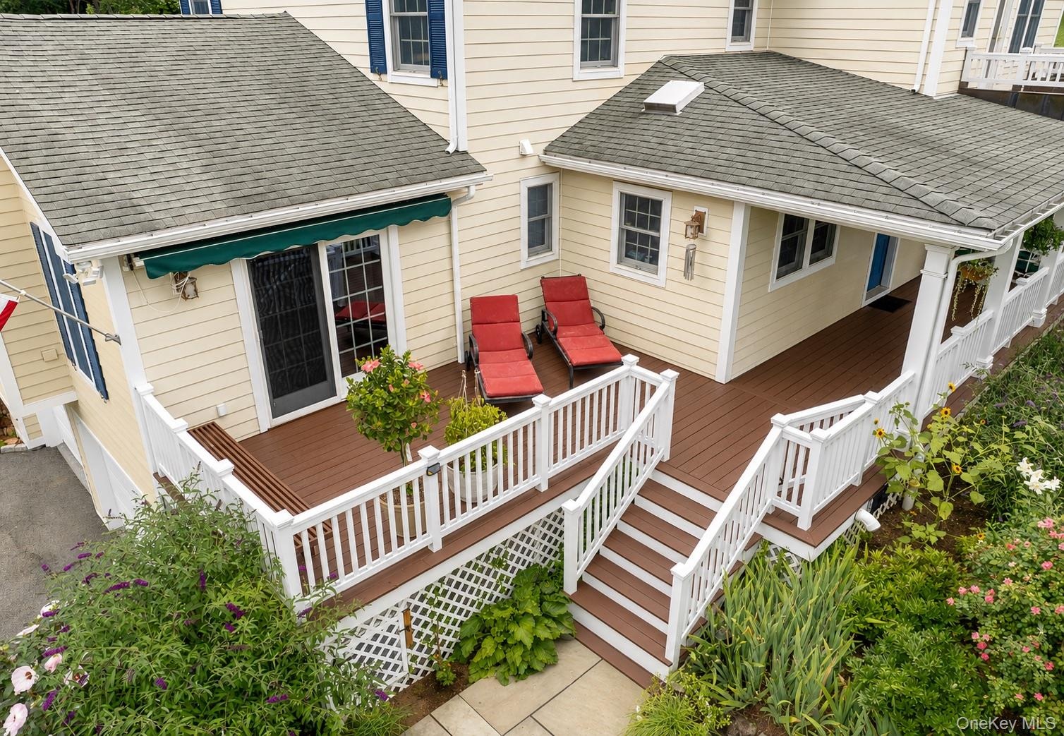 Rear Mahogany Deck