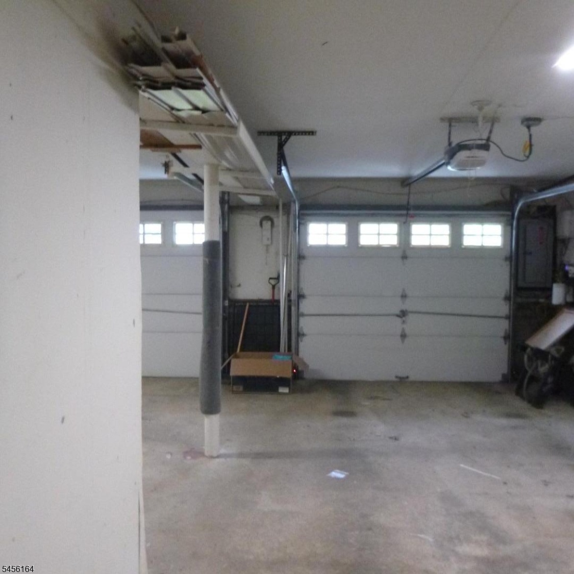2 Car Garage