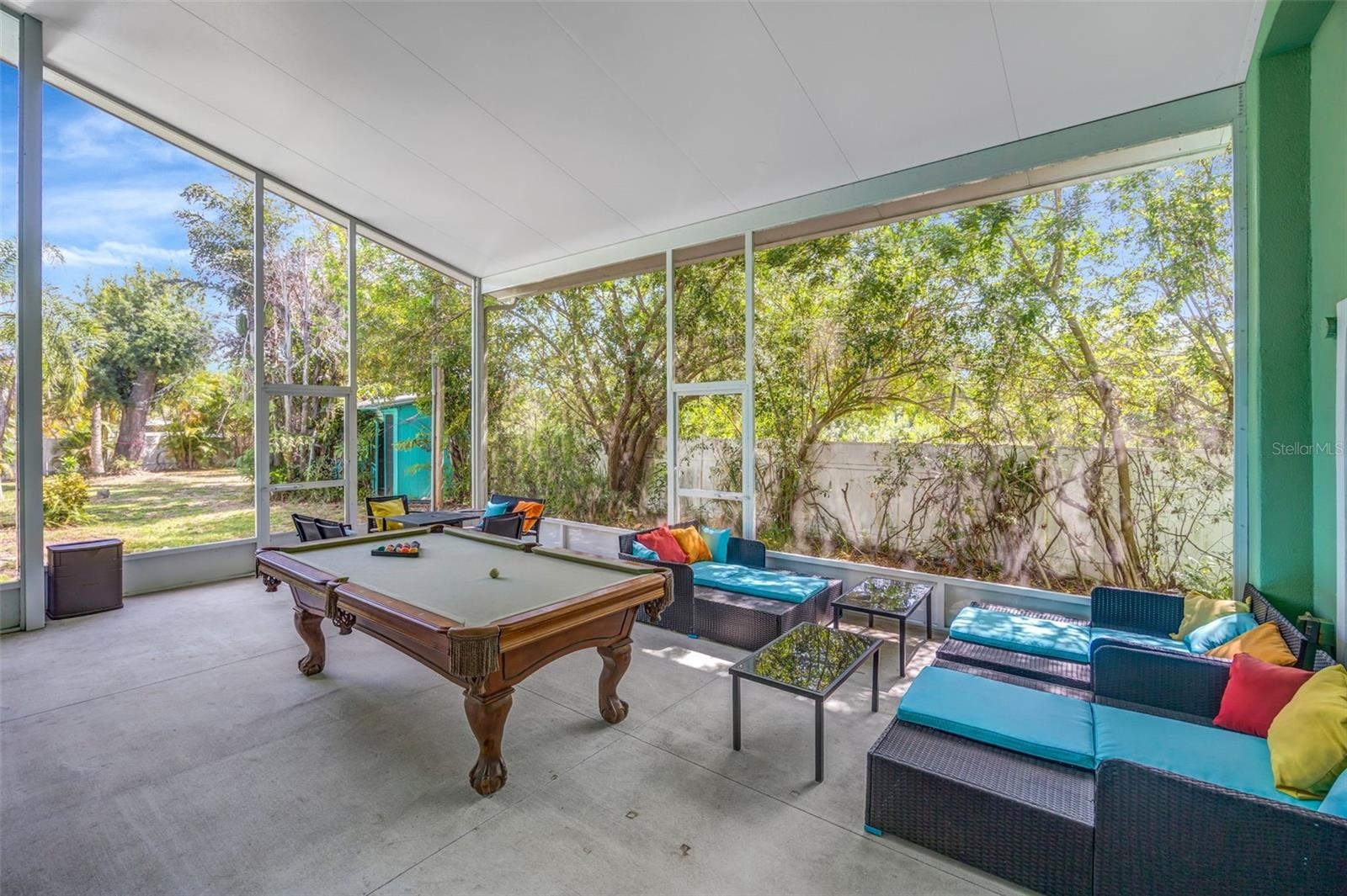 Large Lanai