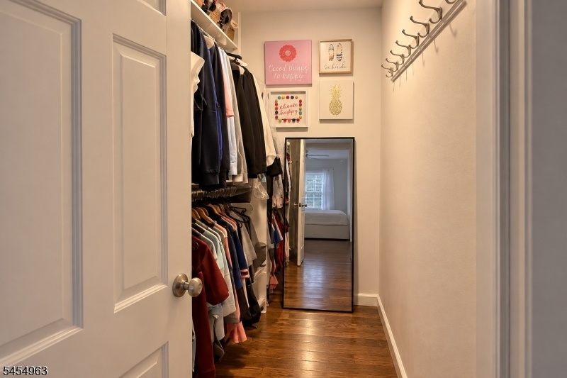 Walk in closet