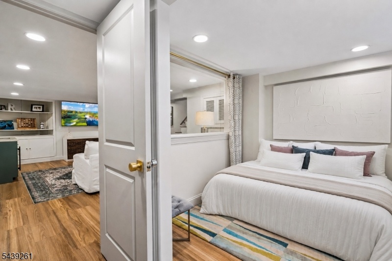 Lower Level Suite