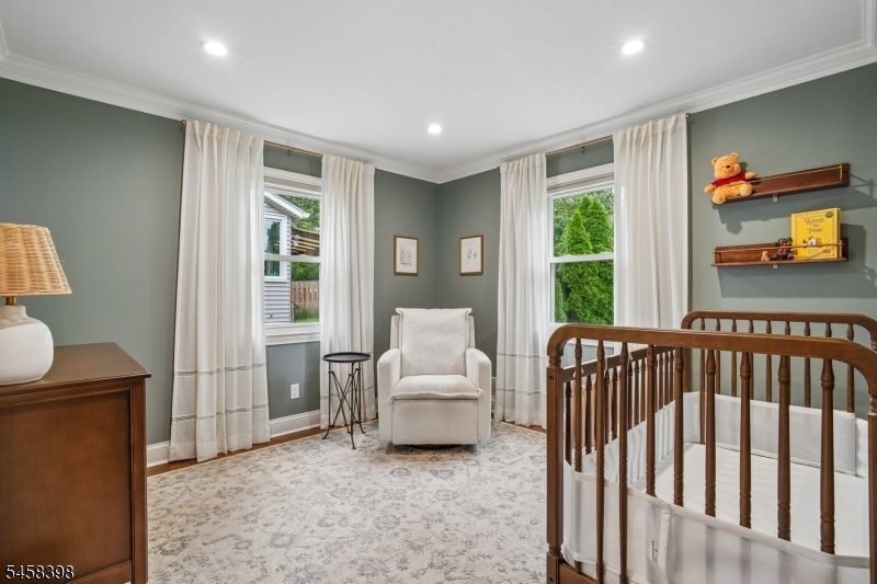 Bedroom w/ ample closet space