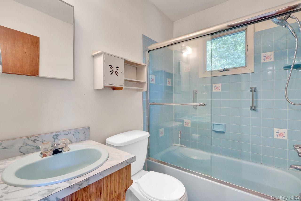 Bathroom off the 3rd bedroom