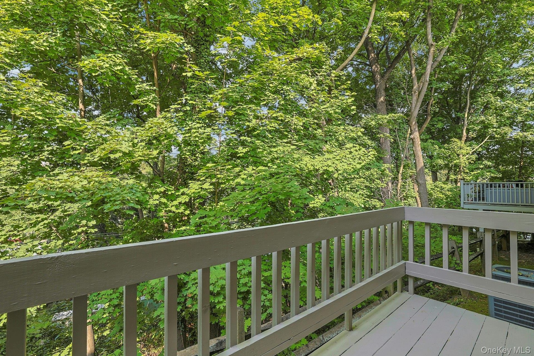 If you've dreamed of a home surrounded by natural beauty, look no further!