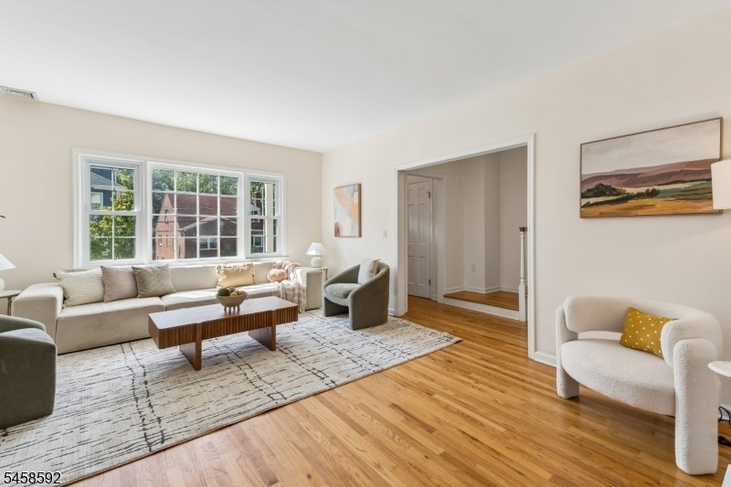 Family room 2